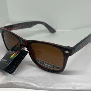Polarized Style Sunglasses – Glare Reduction & UV Protection